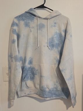 Artist Union Clothing Co. Light Blue & White Tie-Dye Hoodie